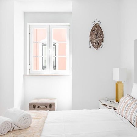 Joivy Principe Real 2Br Apt With Terrace Nearby Botanical Garden Of Lisbon Exterior photo