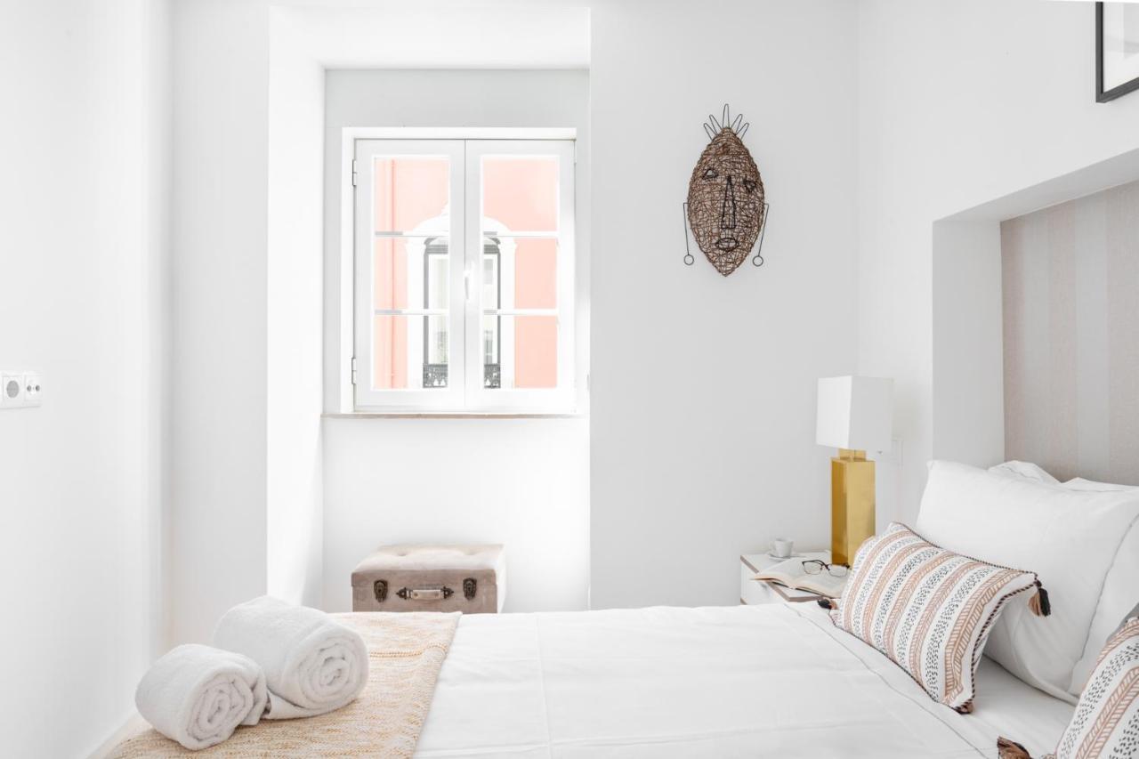 Joivy Principe Real 2Br Apt With Terrace Nearby Botanical Garden Of Lisbon Exterior photo